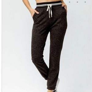 TILLYS JOGGERS